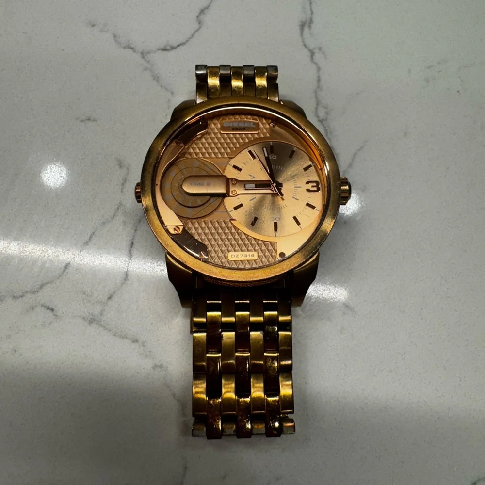 Diesel rose gold women’s watch ll - Picture 1 of 3